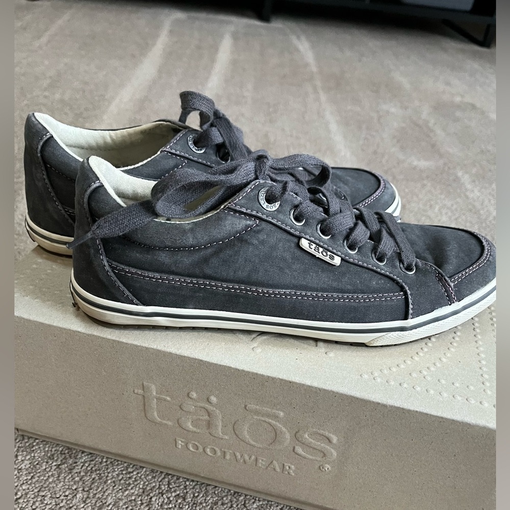Taos Footwear Gray Women's Sneakers